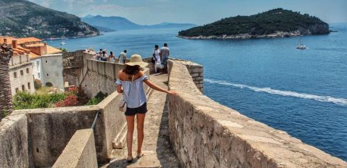 Настаняване в 2* или 3*