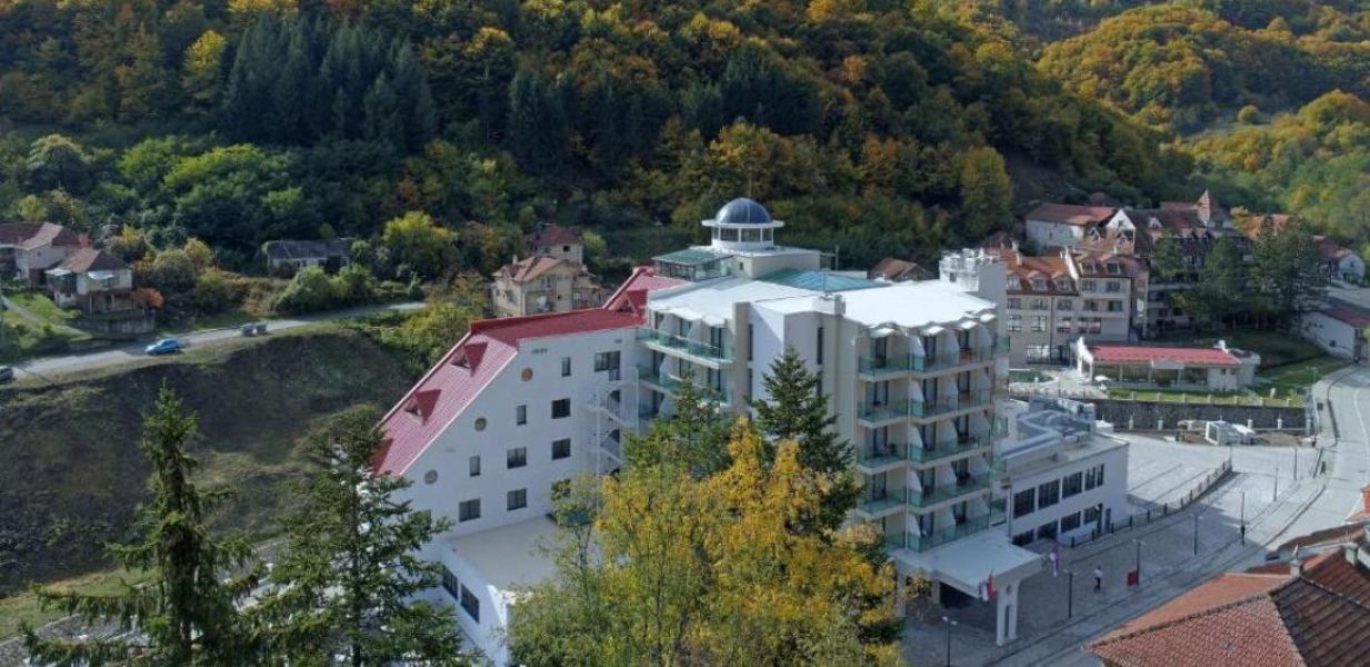 Луковска баня - хотел Bela Jela 4* - Трети март