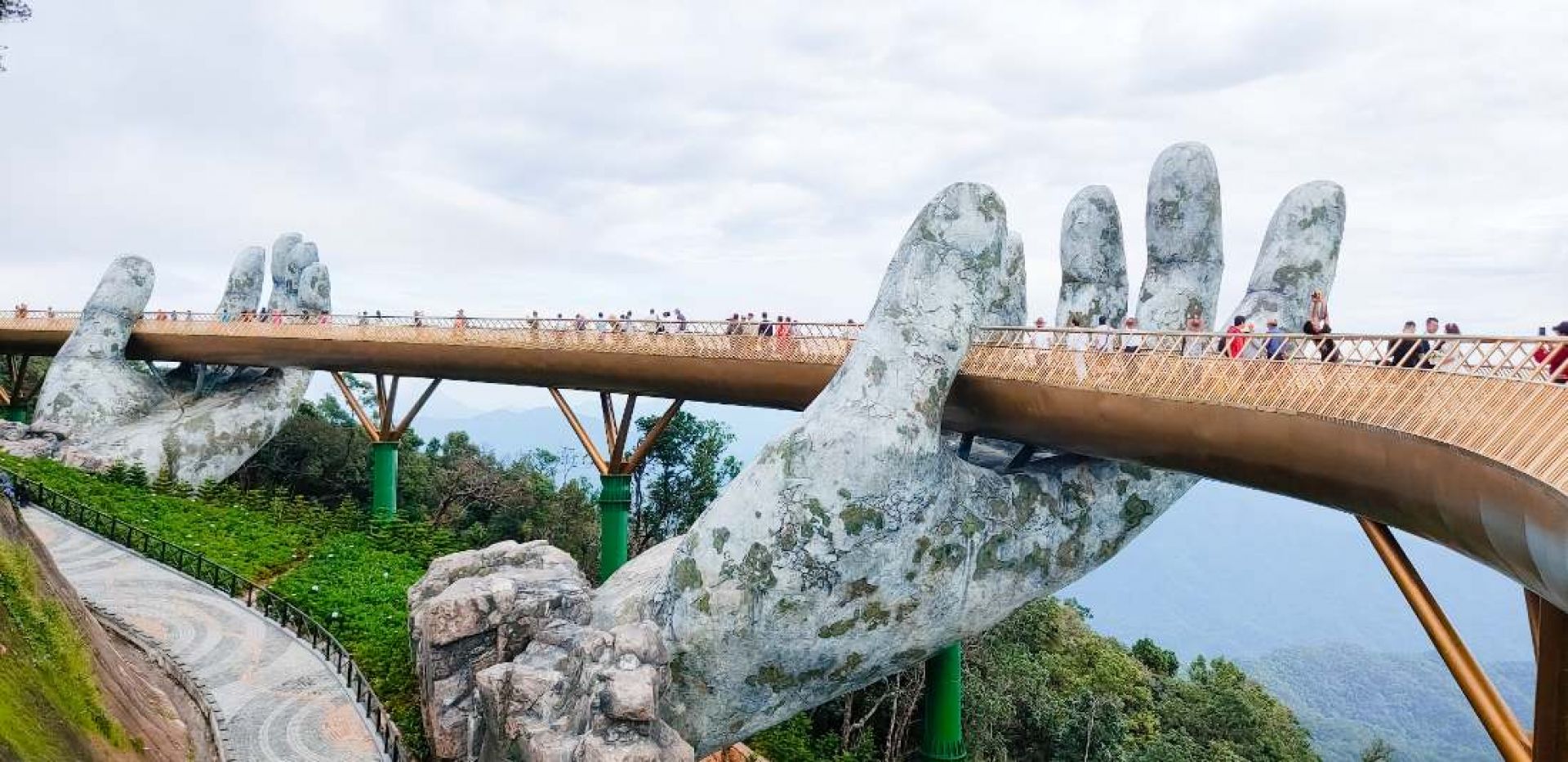 Виетнам и Камбоджа с Дананг и Златния мост - есен 2026