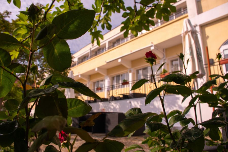 Почивка в хотел ЕФЕКТ СВЕТИ МИНА 2*, СОЗОПОЛ - ЕФЕКТ СВЕТИ МИНА **