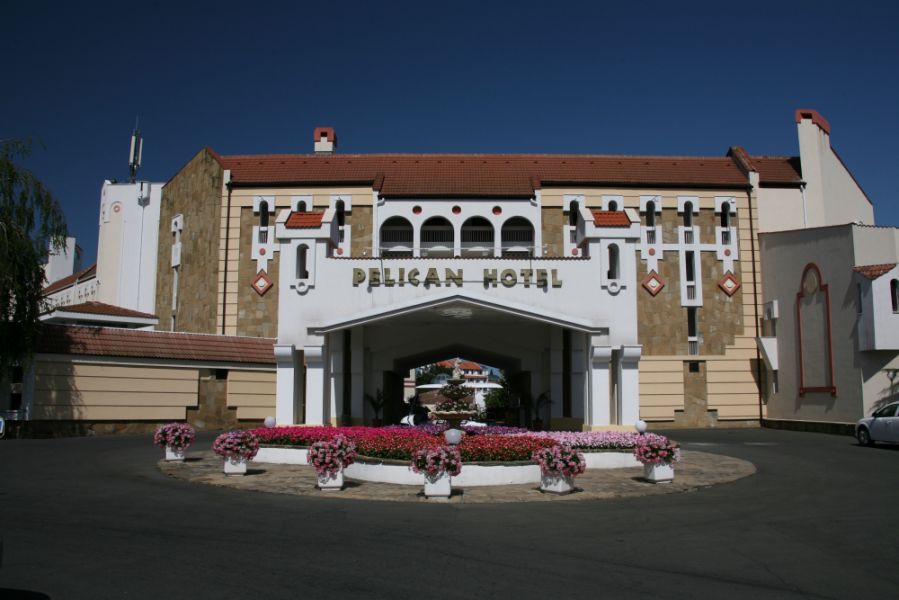 Почивка в хотел ПЕЛИКАН 4*, ДЮНИ - ПЕЛИКАН **** +ПЛАЖ +АКВАПАРК