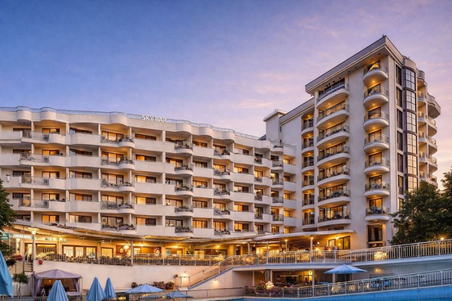 Почивка в хотел ПРЕСТИЖ ГРАНД ХОТЕЛ И АКВАПАРК 4*, ЗЛАТНИ ПЯСЪЦИ - ПРЕСТИЖ ГРАНД ХОТЕЛ И АКВАПАРК ****  +ПЛАЖ