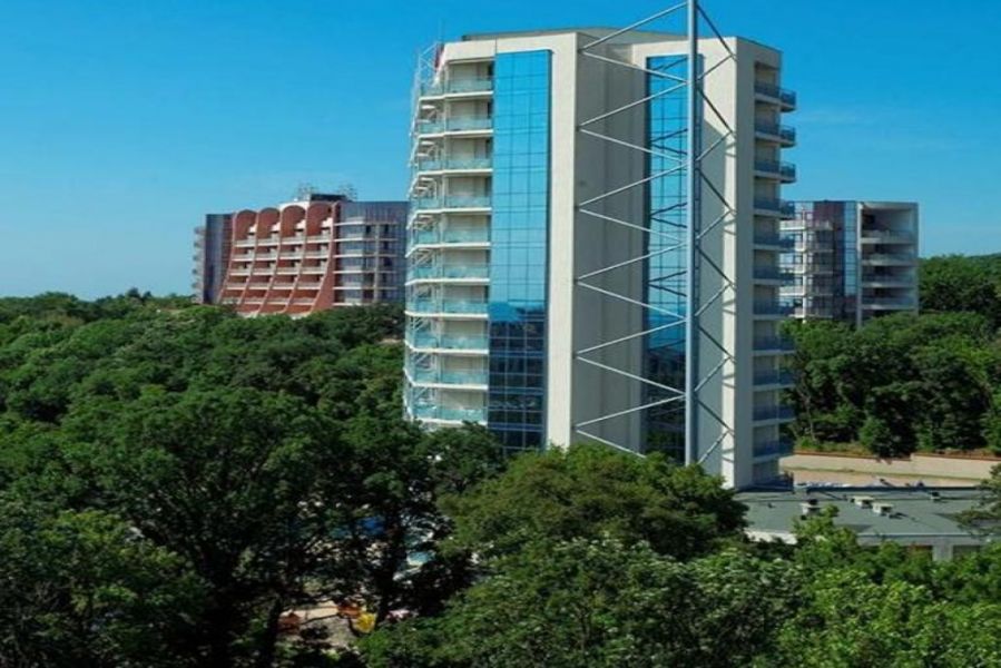 Почивка в хотел РЕДЖИНА ЗЛАТНИ ПЯСЪЦИ 4*, ЗЛАТНИ ПЯСЪЦИ - РЕДЖИНА ЗЛАТНИ ПЯСЪЦИ **** МАЙСКИ ПРАЗНИЦИ