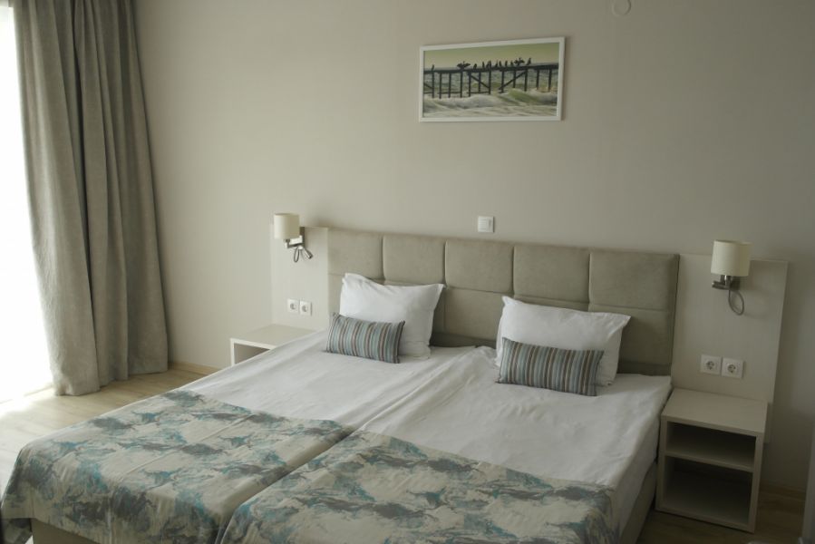 Почивка в хотел ХЕЛИОС 3*, БАЛЧИК - ХЕЛИОС ***