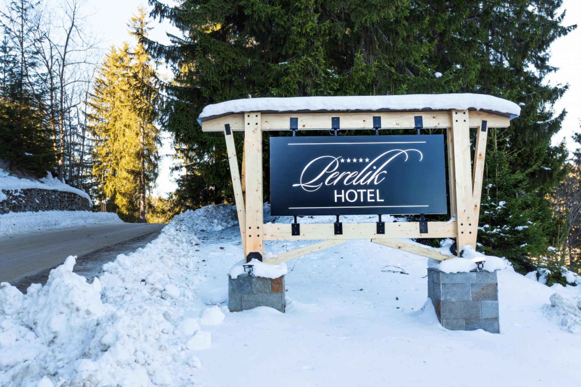 Почивка в хотел ПЕРЕЛИК 5*, ПАМПОРОВО - ПЕРЕЛИК ***** НОЩУВКА И ЗАКУСКА